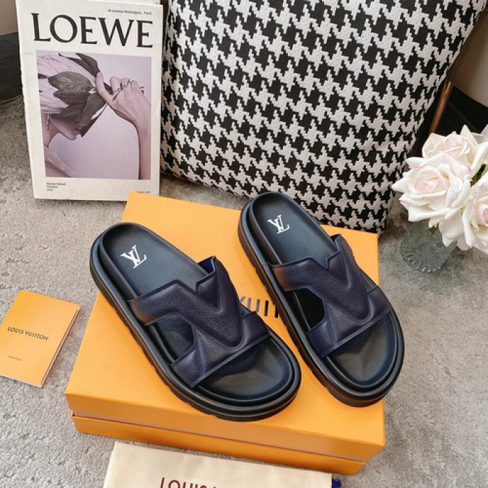 LV SLIPPERS