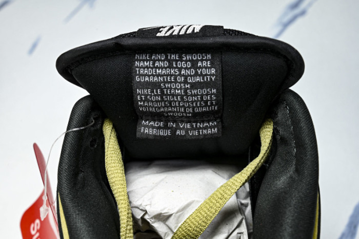 Nike SB Dunk Low  Supreme 94 Camper Green  HQ8487-300