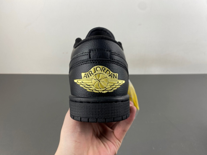 Air Jordan 1 Low “Elephant” SE IM6568-010