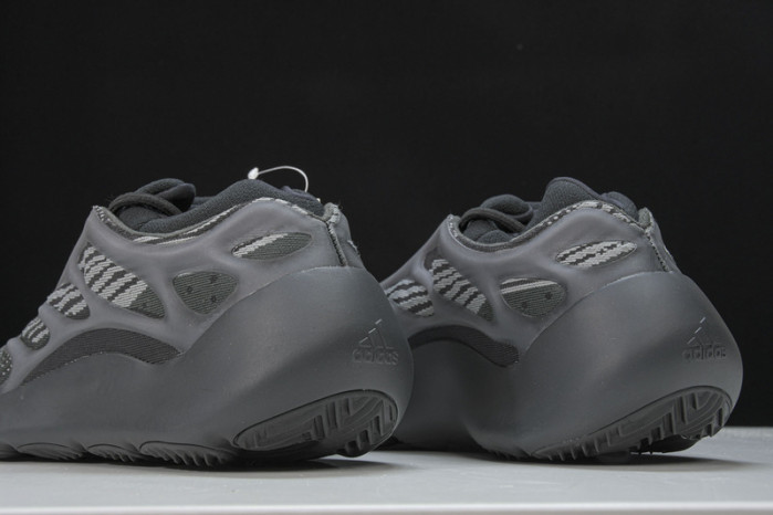 ADIDAS YEEZY 700 V3 “ALVAH”H67799