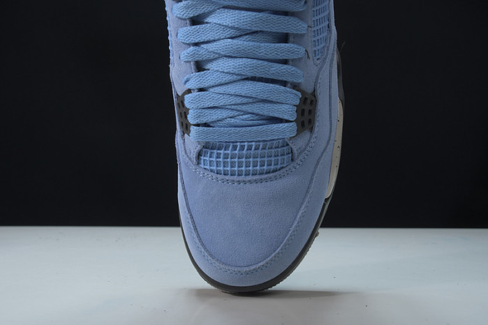 Air Jordan 4 Retro University Blue CT8527-400