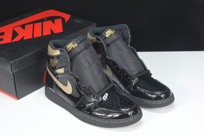 Air Jordan 1 Retro High Black Metallic Gold (2020) 555088-032