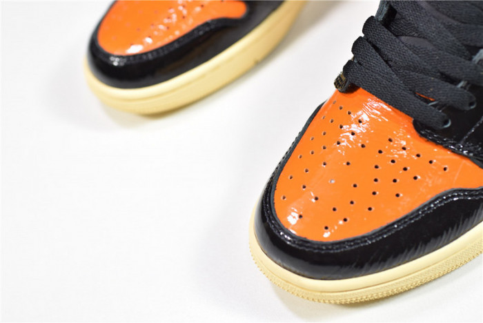 Air Jordan 1 Shattered Backboard 3.0 555088-028