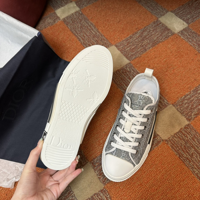 D10R B23 Sneakers Low Top