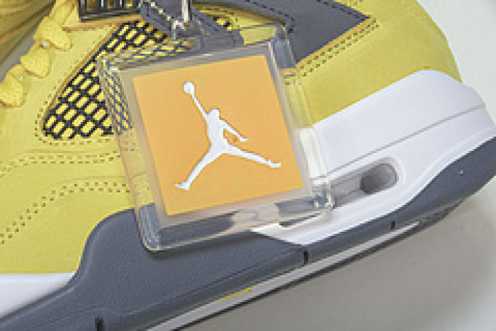 Air Jordan 4 Retro Lightning (2021) CT8527-700
