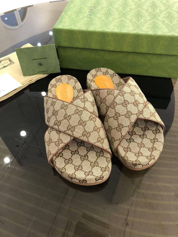 GUCC SLIPPERS