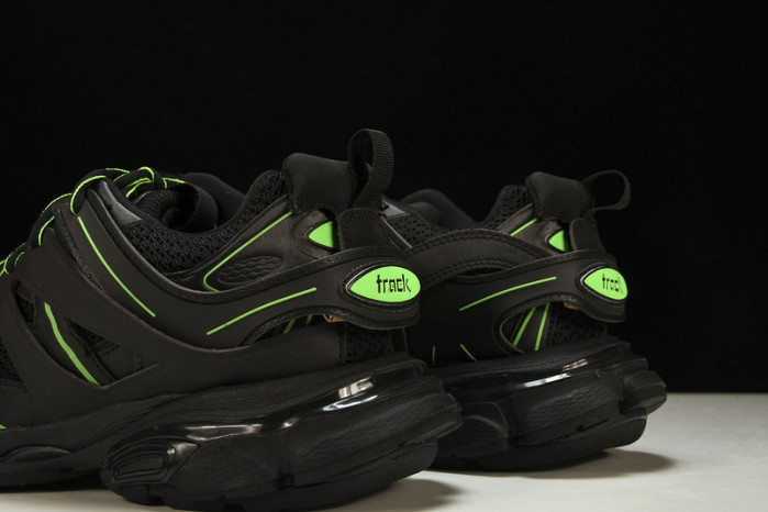BLCG Track Trainer black green 542436 W2LA1 2042