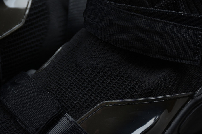 Nike Free TR 3 Flyknit SP MMW Black (W) AQ9201-001