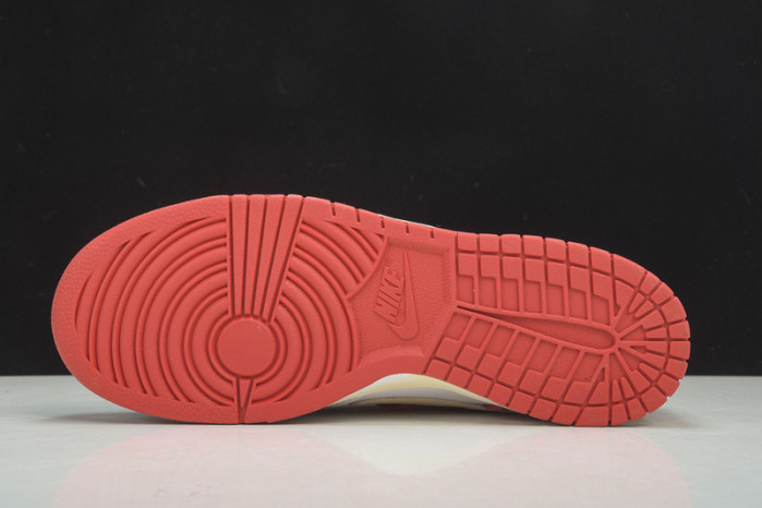 NIKE SB DUNK LOW UNIVERSITY RED DD1391-600