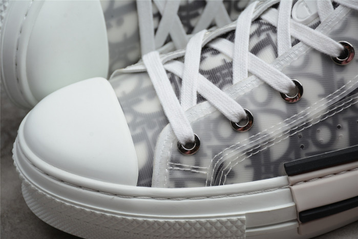 D10R B23 High Top Logo Oblique Sneakers