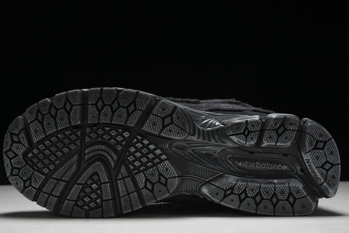 New Balance yeeshoes  M2002RDB