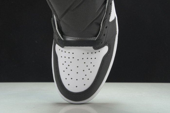 AIR JORDAN 1 HIGH OG “STAGE HAZE” 575441-108