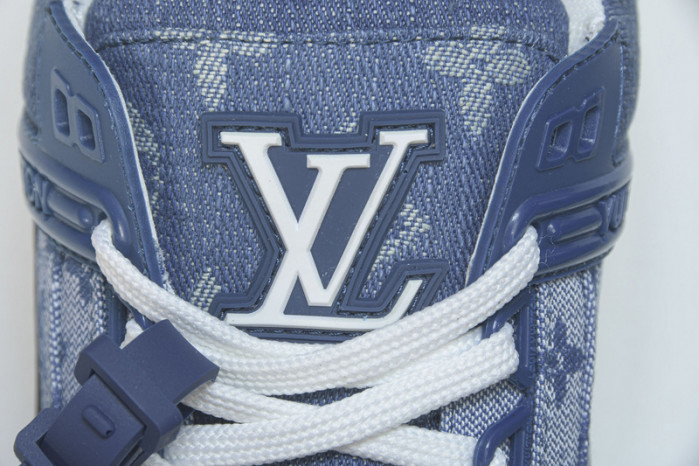 LV SNEAKER LOW YEE-010