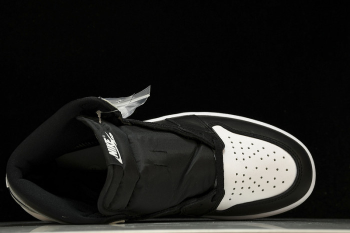 Air Jordan 1 High OG “Reverse Panda  DZ5485-010