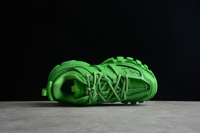 BLCG  Track TRAINER  Yeeshoes  22040703