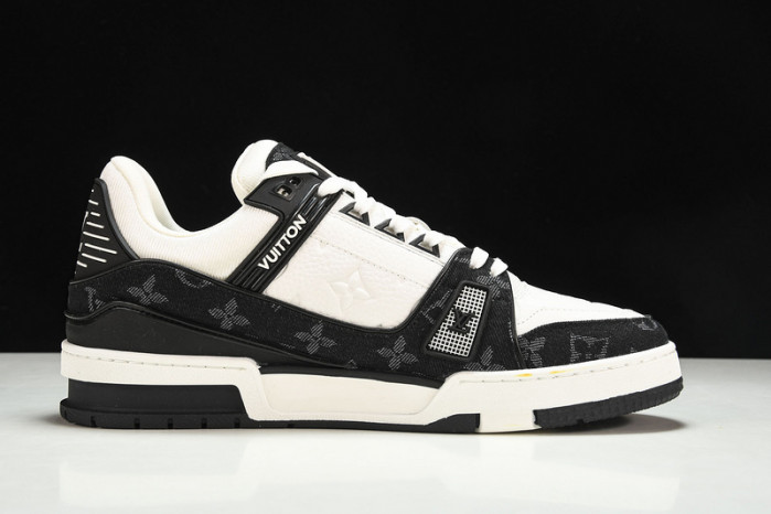 LV SNEAKER LOW YEE-015