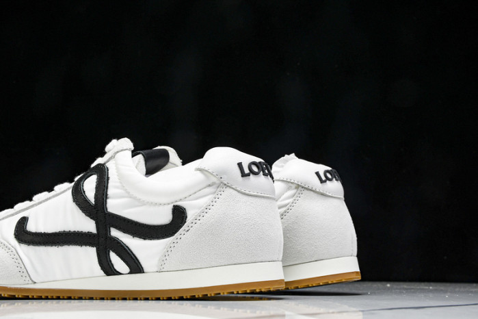 L*0ewe Ballet Runner  LW-FOR02