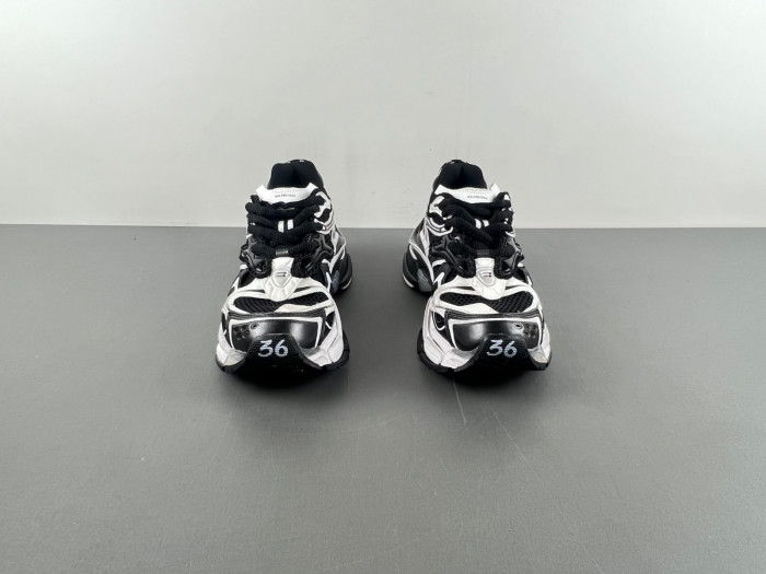 BLCG RUNNER  779064-W3RBXP-0213