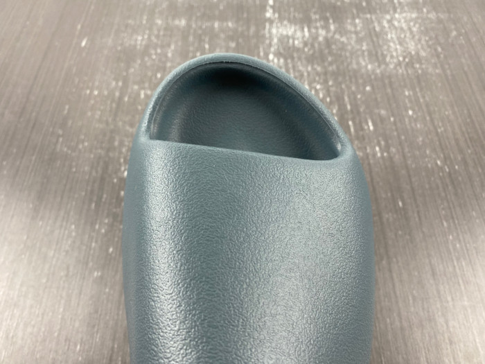 YEEZY SLIDE “Slate Marine” ID2349