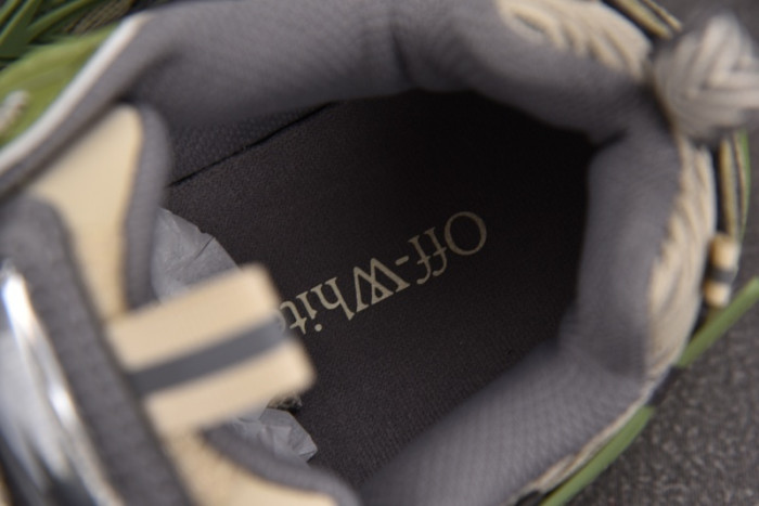 OF C/O  SNEAKER  FOR-082101