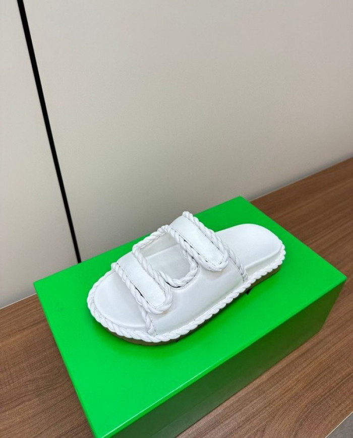 B0TTEGA VENETA  SLIDES