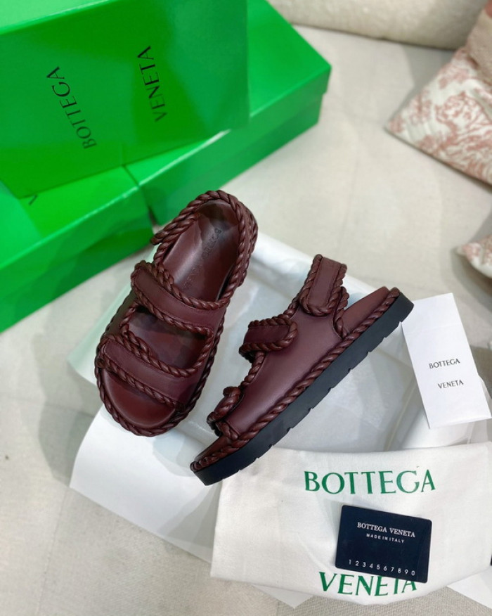 B0TTEGA VENETA  SLIDES