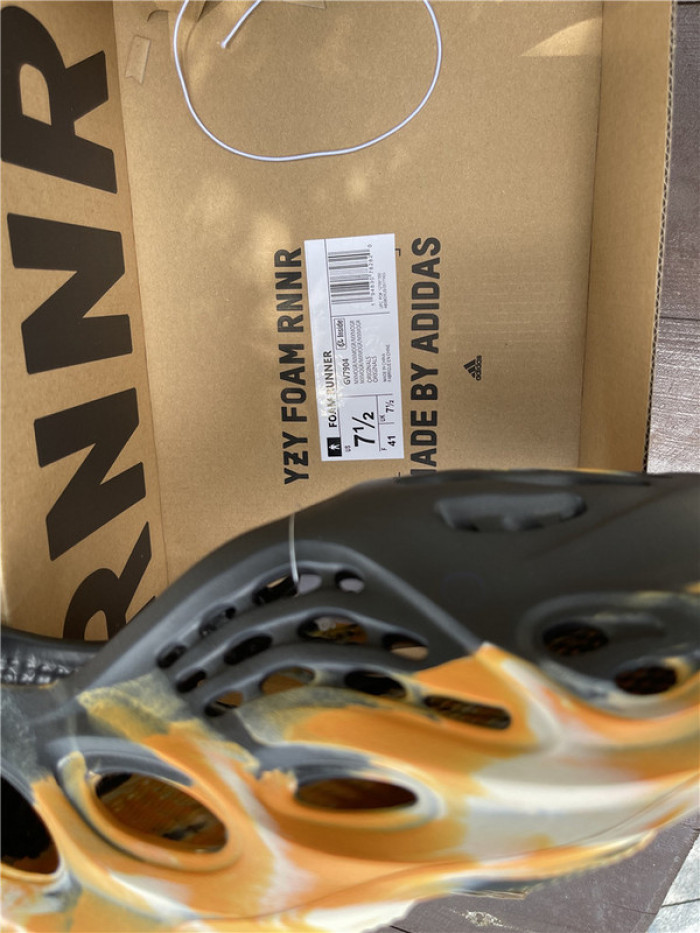 Adidas Yeezy Foam RNNR MXT Moon