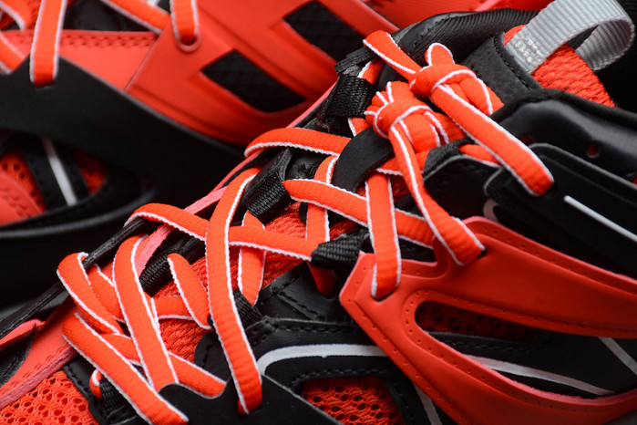 BLCG Track Trainer  Red And Black 542023 W1GB8 5201